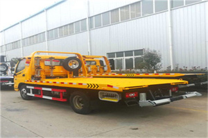 平顶山附近拖车救援搭电